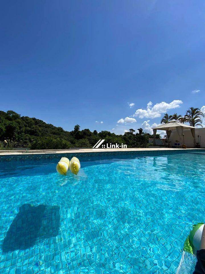 Casa, 5 quartos, 302 m² - Foto 1