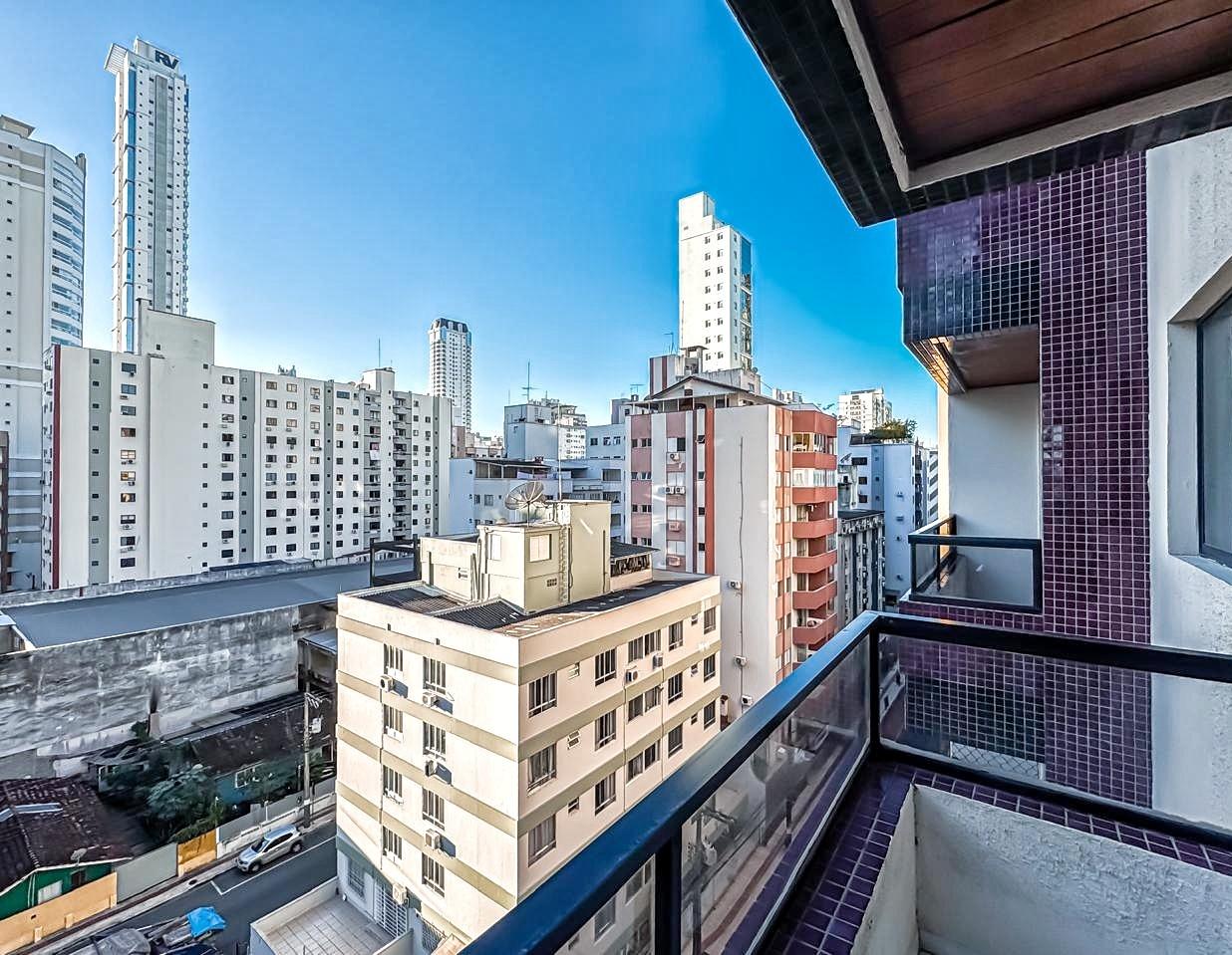 Apartamento à venda com 3 quartos, 116m² - Foto 7