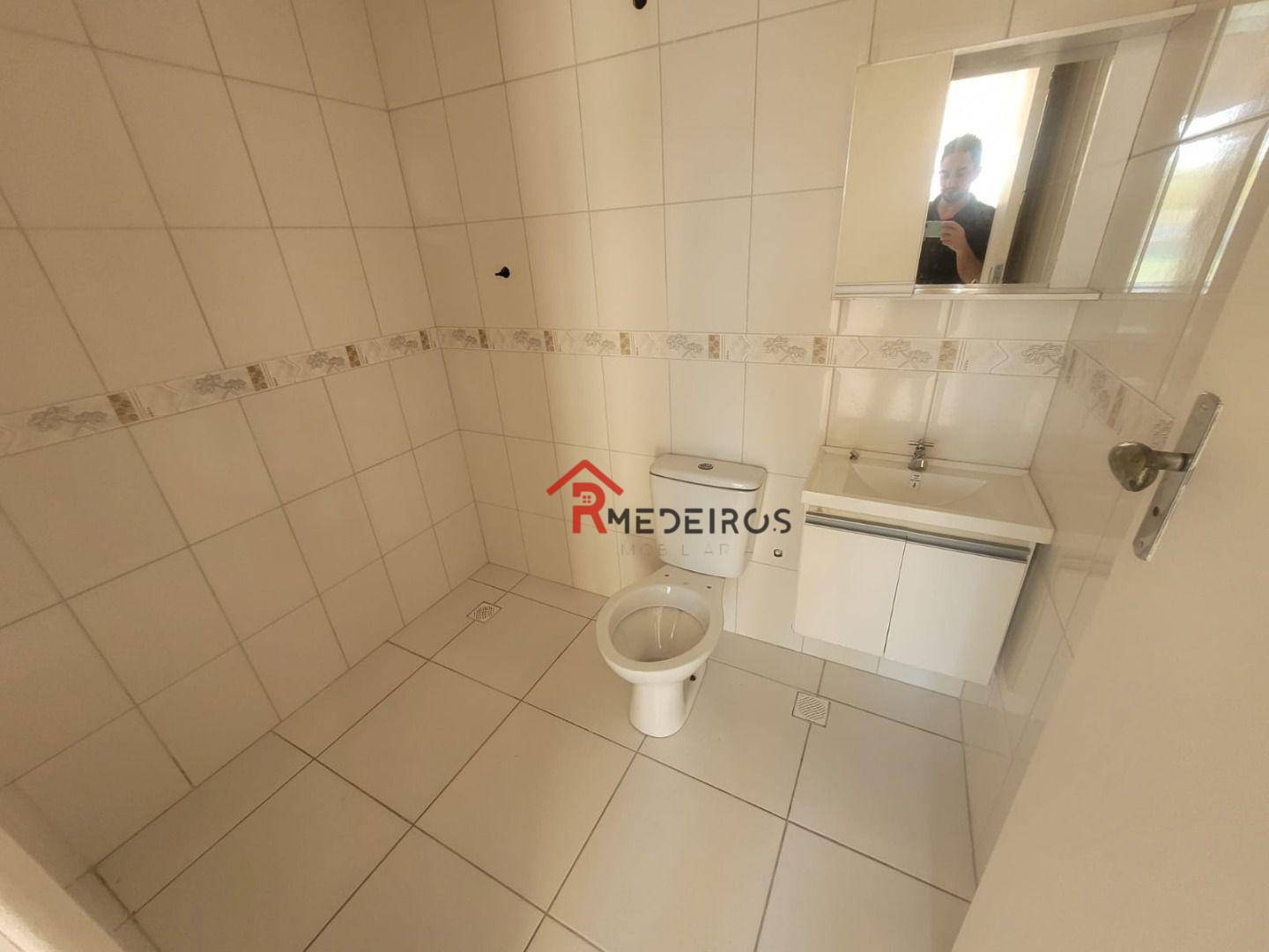 Casa à venda com 2 quartos, 70m² - Foto 13