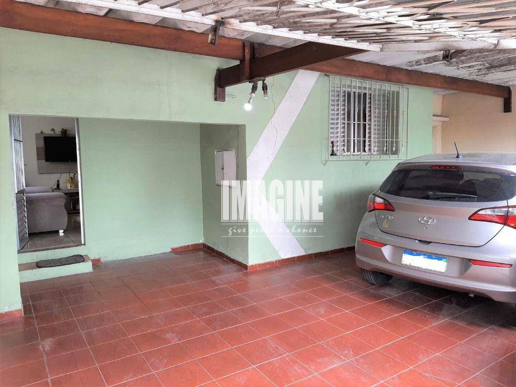 Casa à venda com 2 quartos, 250m² - Foto 1