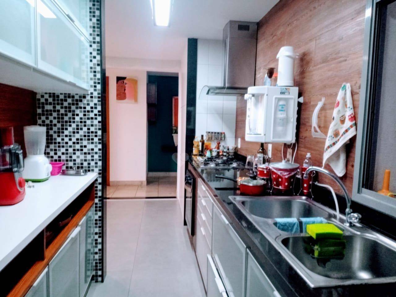 Apartamento à venda com 3 quartos, 124m² - Foto 11