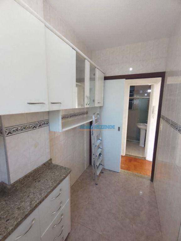 Apartamento à venda com 1 quarto, 37m² - Foto 10