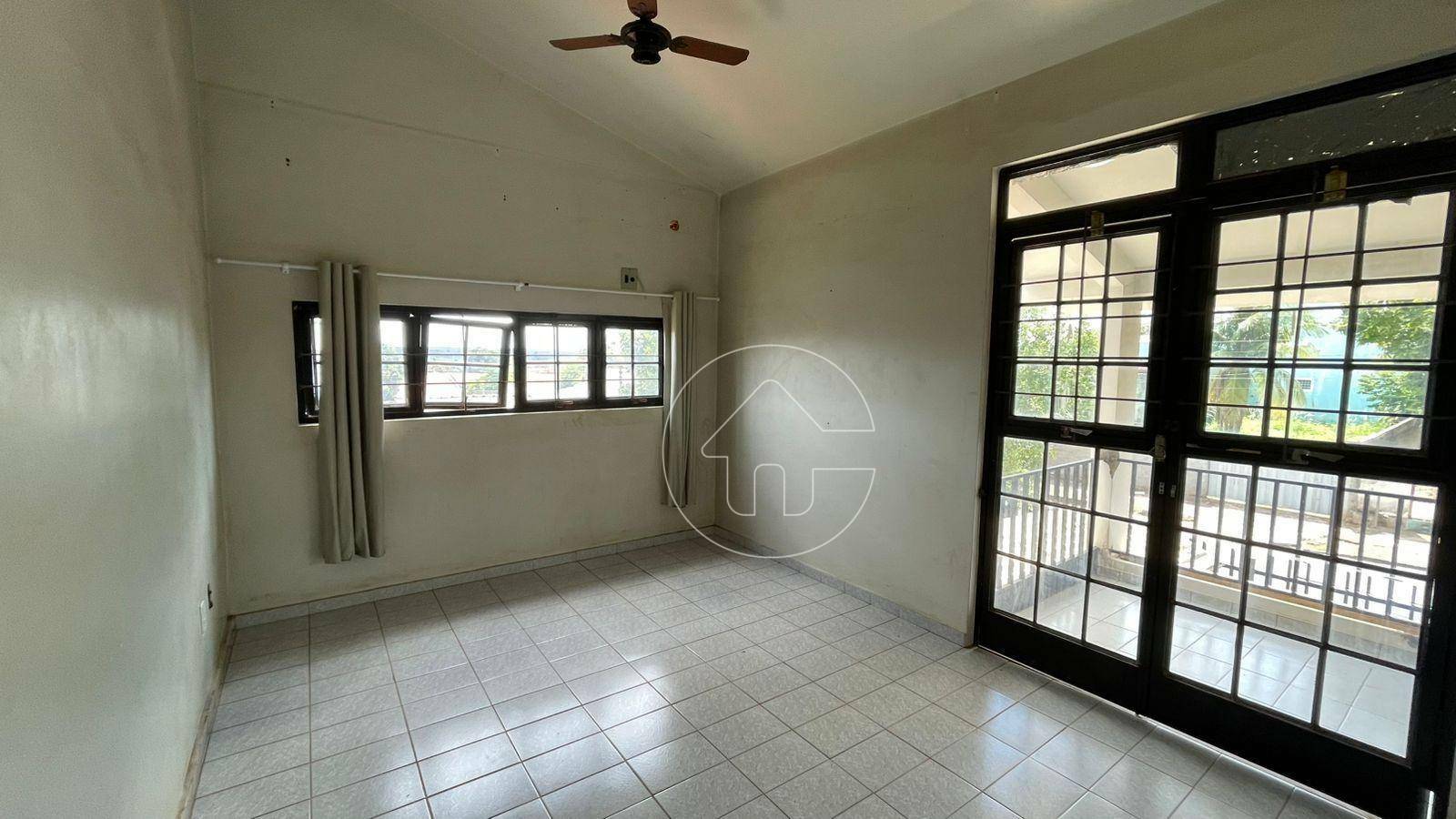 Casa para alugar com 4 quartos, 250m² - Foto 14