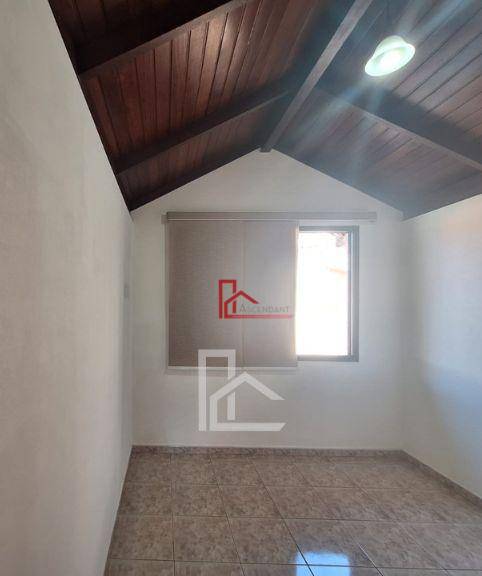 Casa de Condomínio à venda com 3 quartos, 210m² - Foto 18