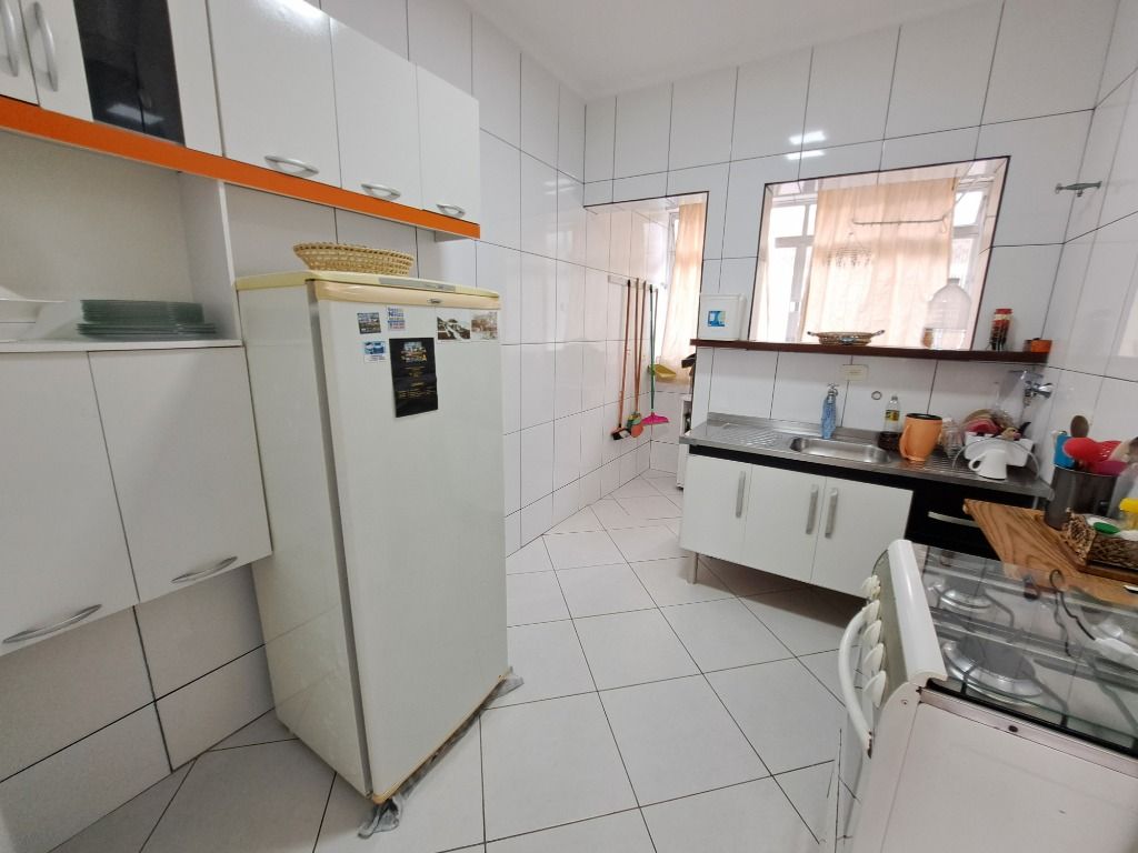 Apartamento à venda com 2 quartos, 70m² - Foto 11