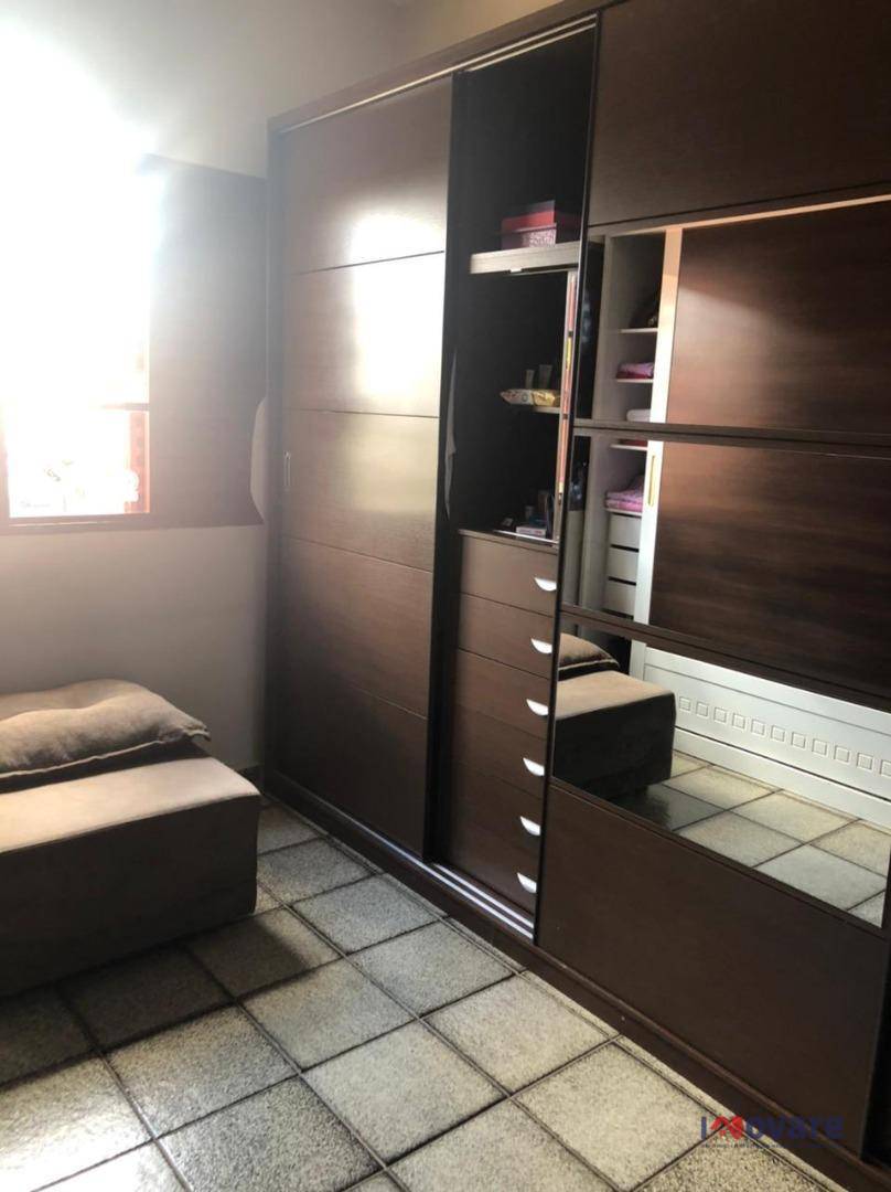 Casa à venda com 3 quartos, 180m² - Foto 10