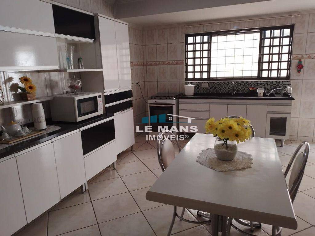 Casa à venda com 6 quartos, 296m² - Foto 21