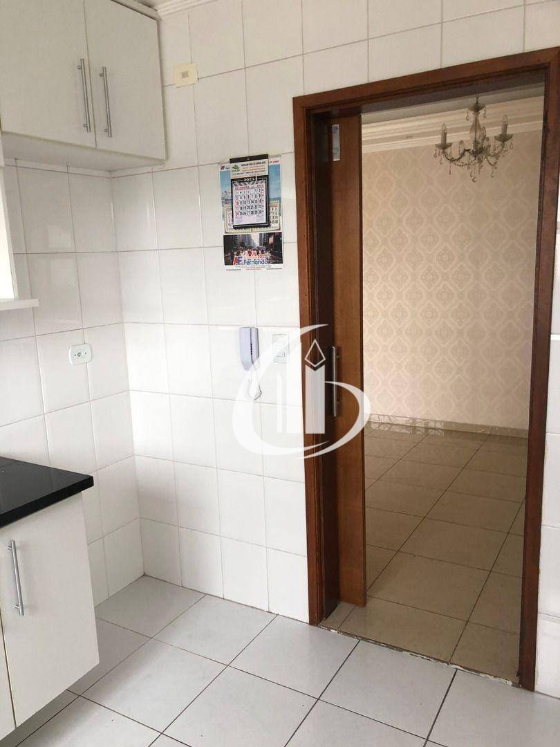 Apartamento para alugar com 3 quartos, 76m² - Foto 9