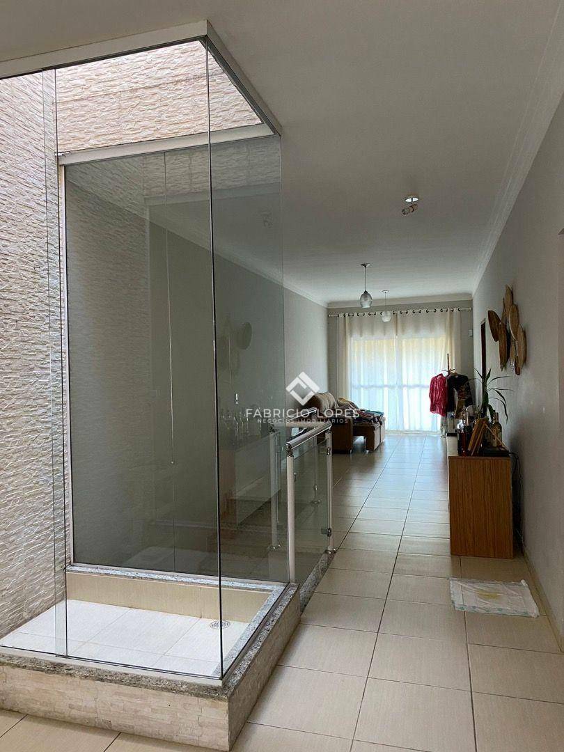 Casa à venda com 3 quartos, 211m² - Foto 10