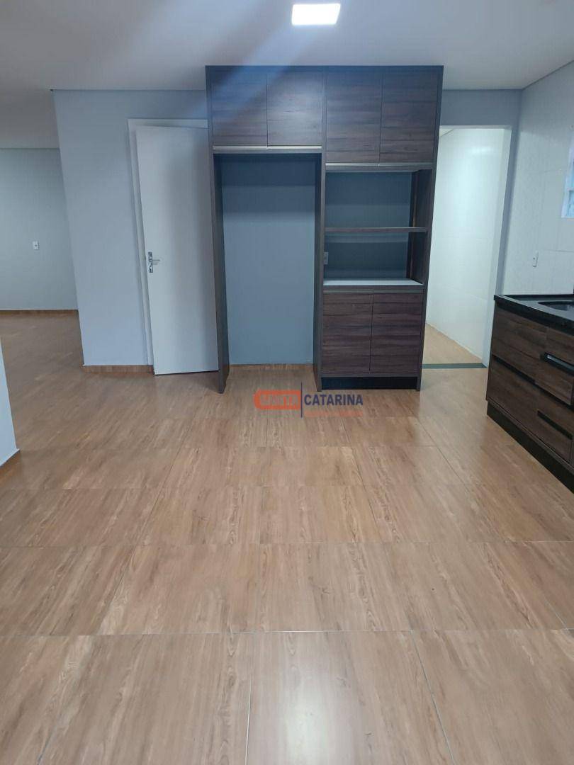 Casa à venda com 2 quartos, 200m² - Foto 3