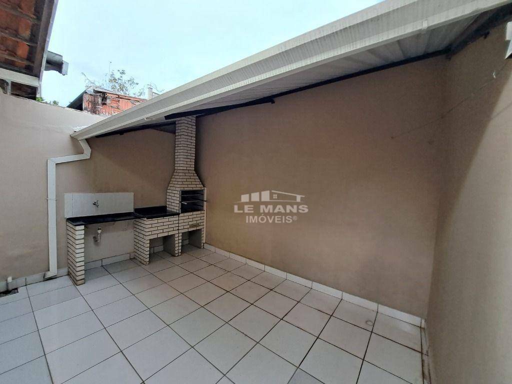 Casa à venda com 2 quartos, 110m² - Foto 13