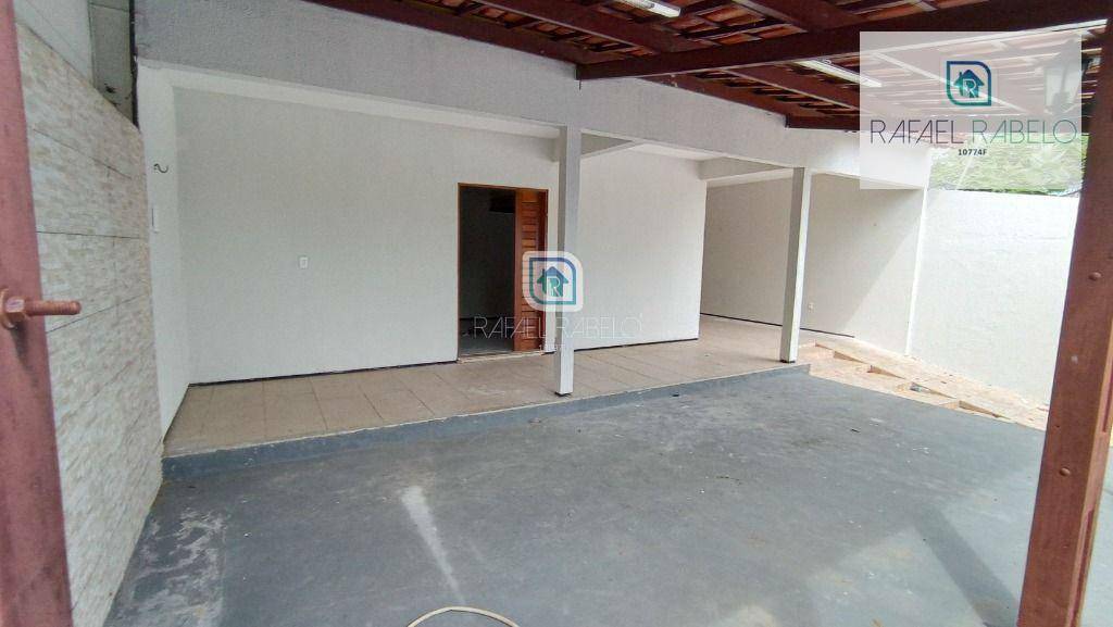 Casa para alugar com 3 quartos, 269m² - Foto 3