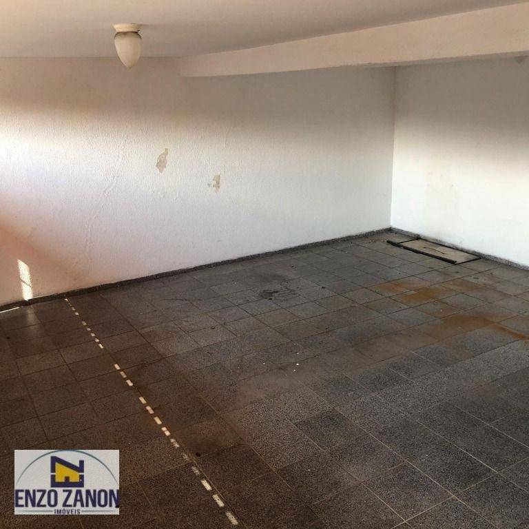 Casa para alugar com 3 quartos, 226m² - Foto 32