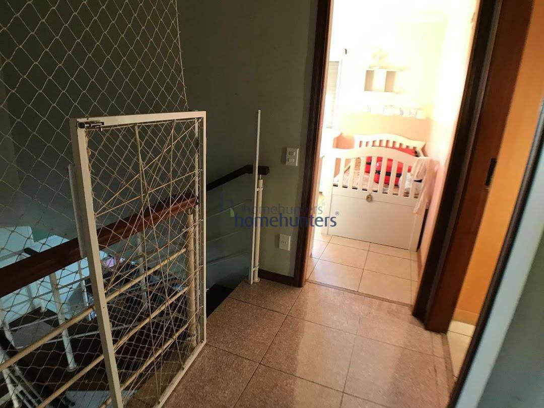 Casa de Condomínio à venda com 4 quartos, 200m² - Foto 10