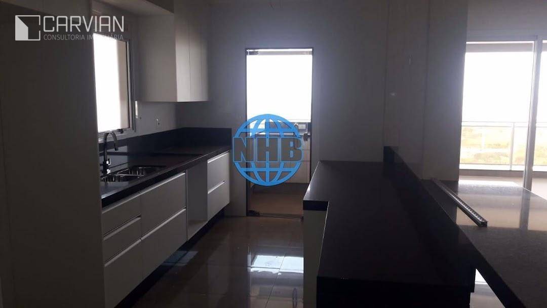 Apartamento à venda com 3 quartos, 195m² - Foto 4