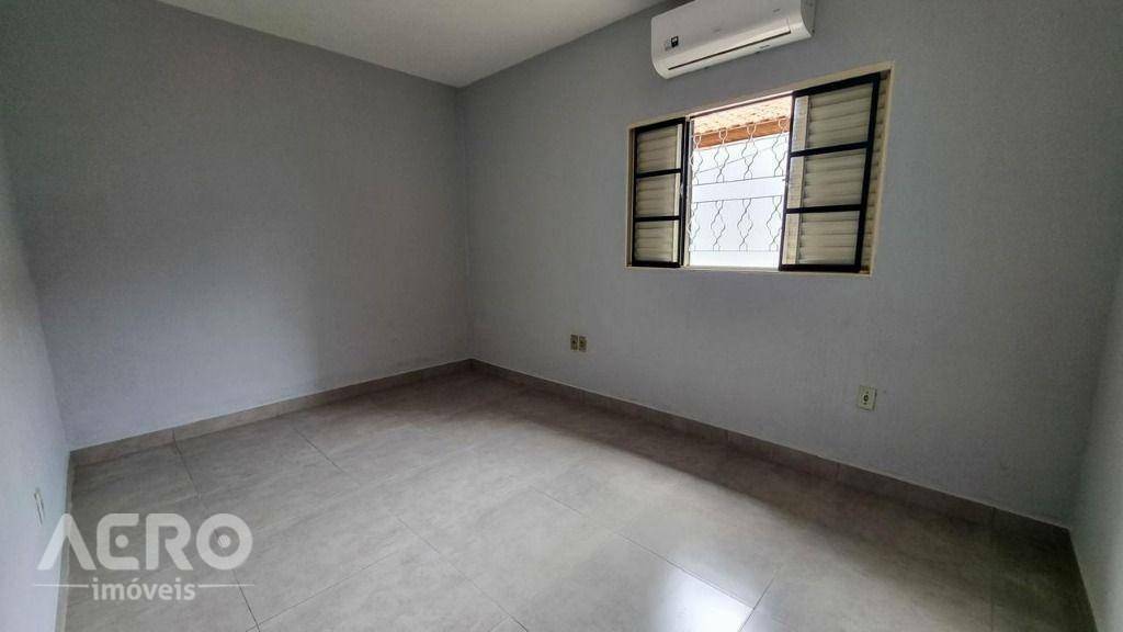 Casa à venda com 3 quartos, 163m² - Foto 13