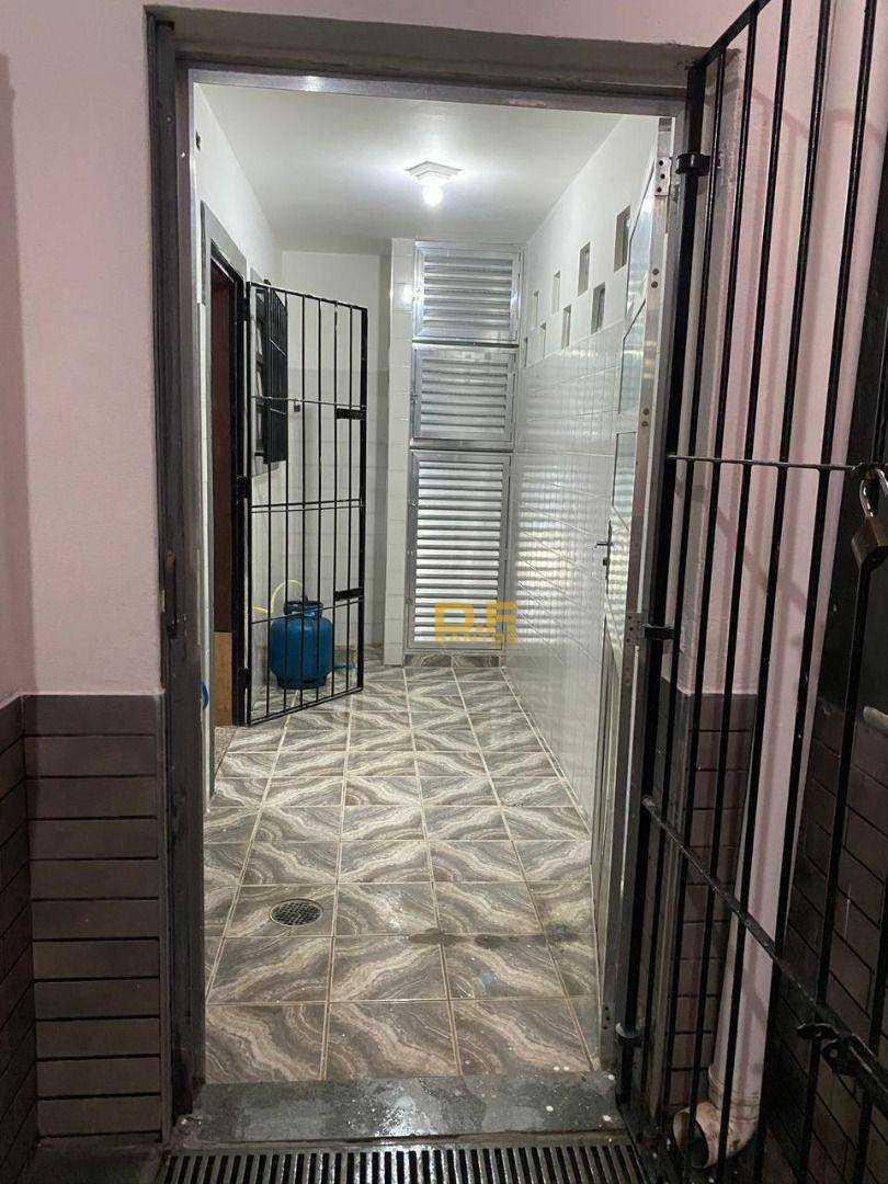 Casa à venda com 2 quartos, 72m² - Foto 5