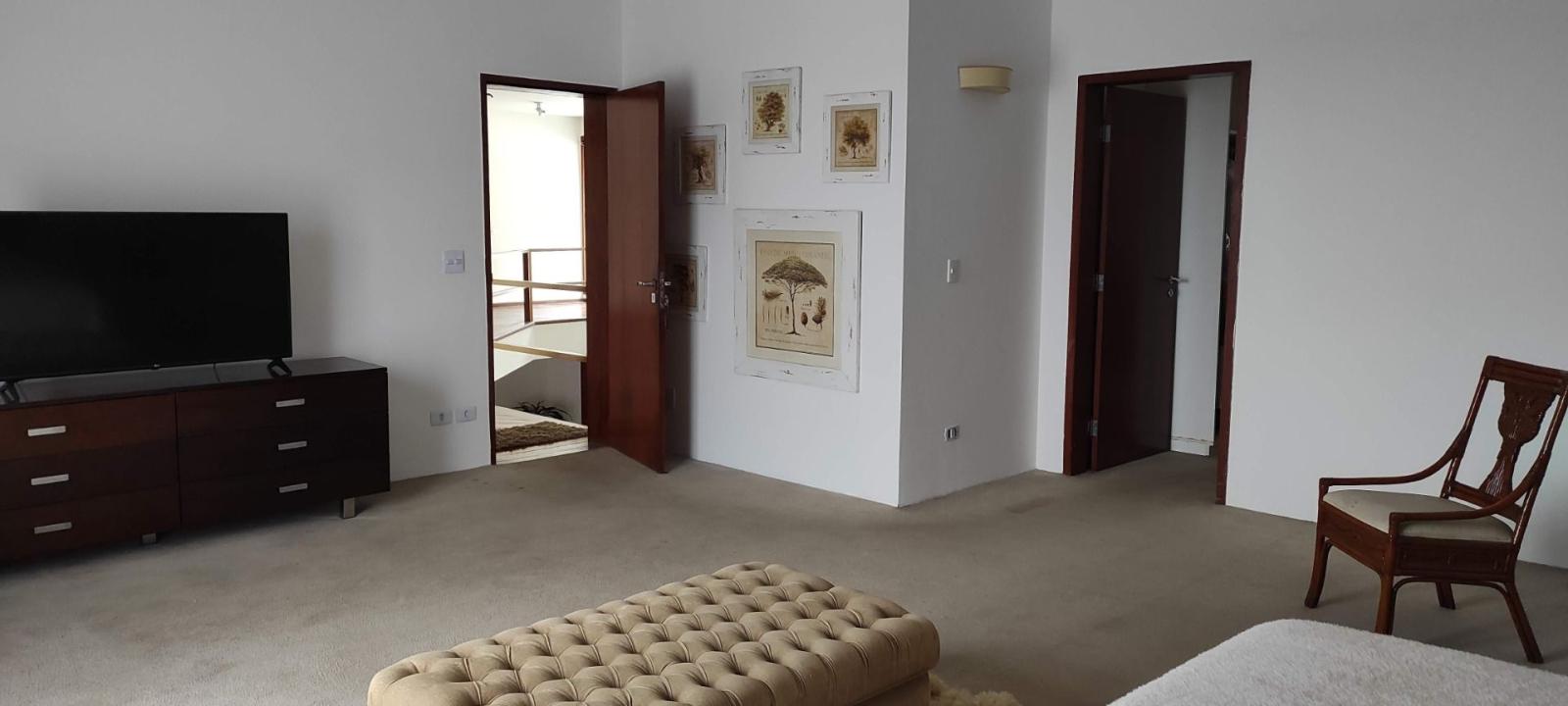 Casa para alugar com 5 quartos, 1360m² - Foto 4