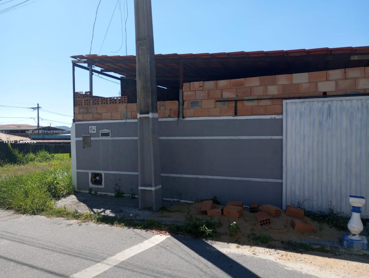 Casa à venda com 2 quartos, 300m² - Foto 1