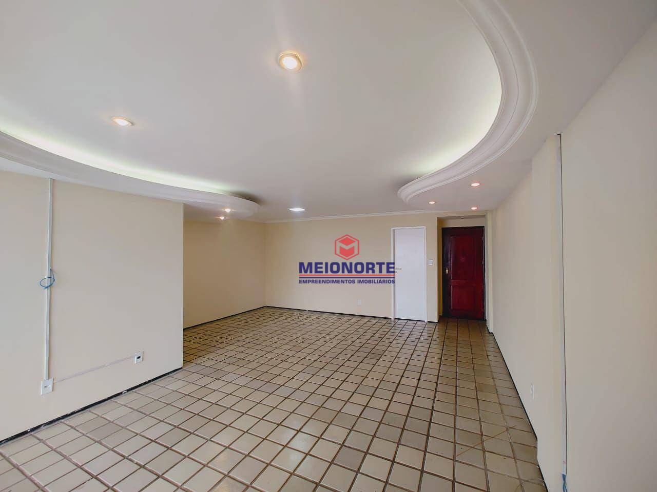 Apartamento à venda com 3 quartos, 140m² - Foto 2