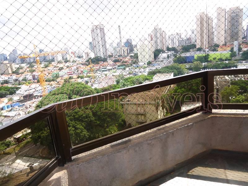 Apartamento para alugar com 3 quartos, 150m² - Foto 4