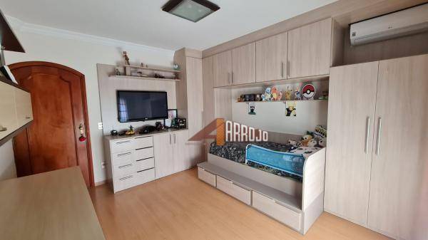 Sobrado à venda com 3 quartos, 300m² - Foto 31