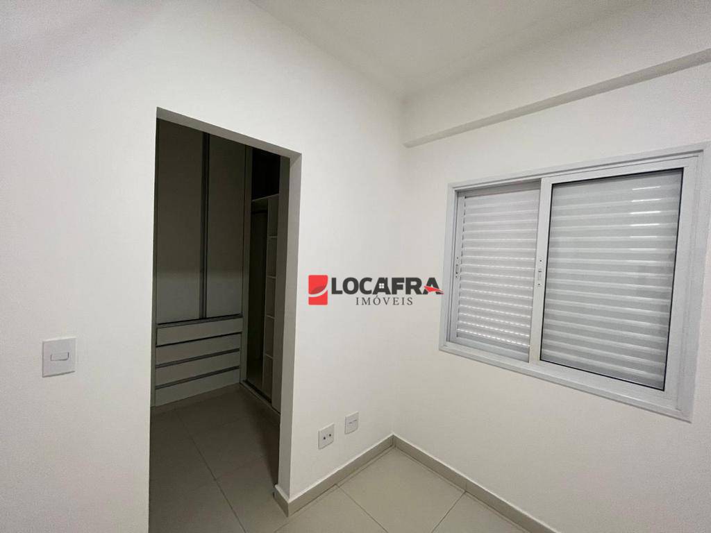 Apartamento para alugar com 2 quartos, 80m² - Foto 14