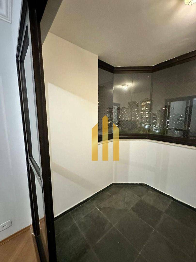 Apartamento para alugar com 3 quartos, 90m² - Foto 13