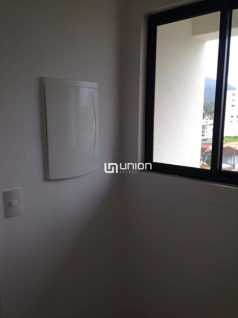 Apartamento à venda com 3 quartos, 108m² - Foto 6