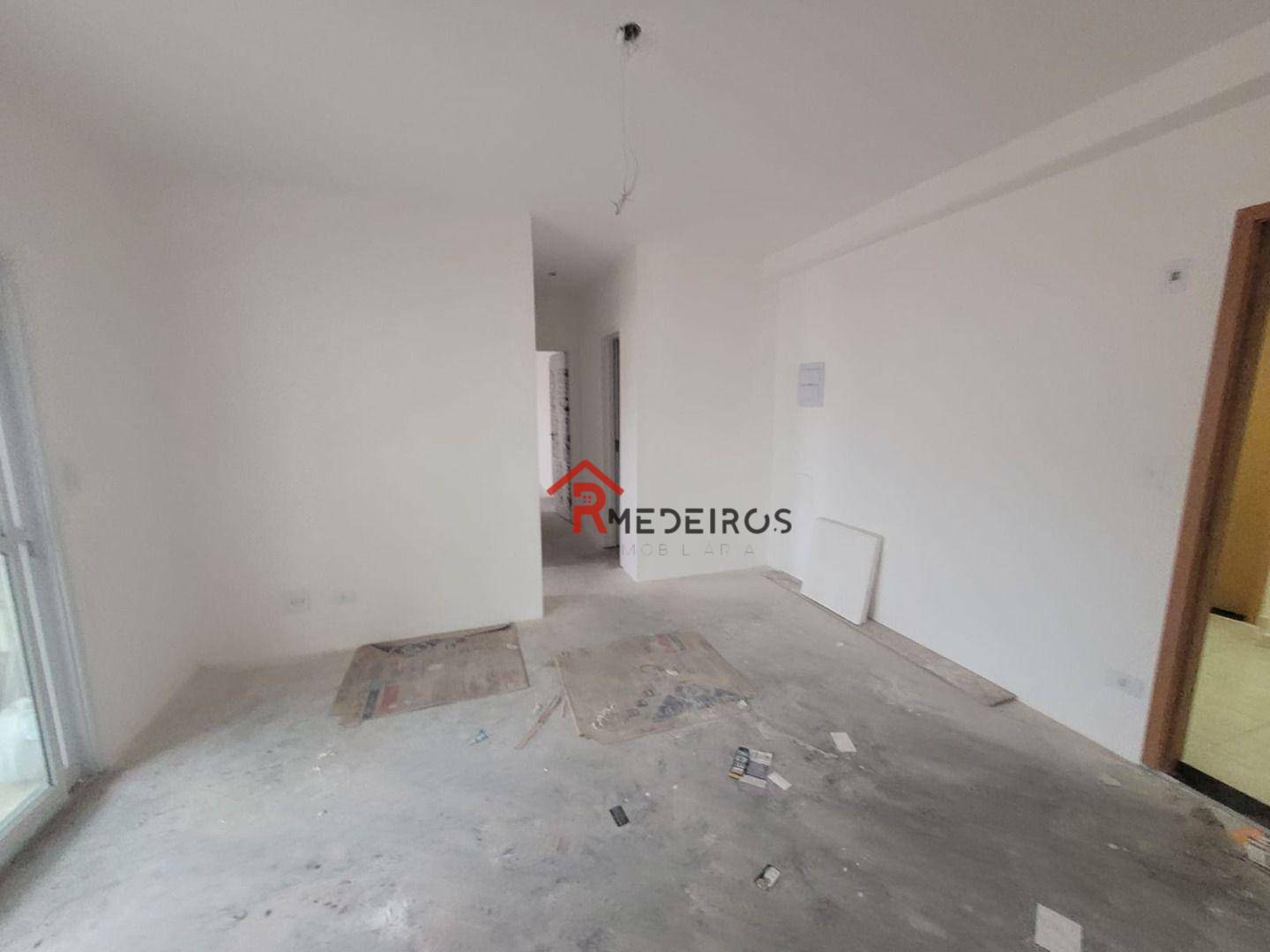 Apartamento à venda com 2 quartos, 72m² - Foto 4