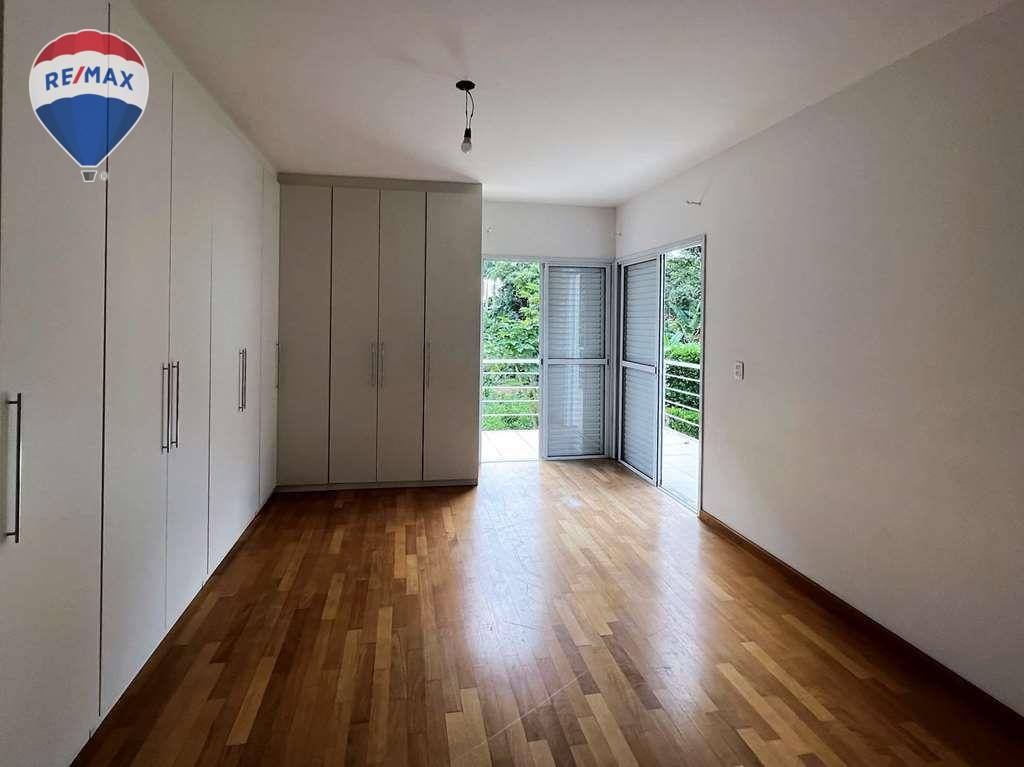 Casa para alugar com 4 quartos, 380m² - Foto 14