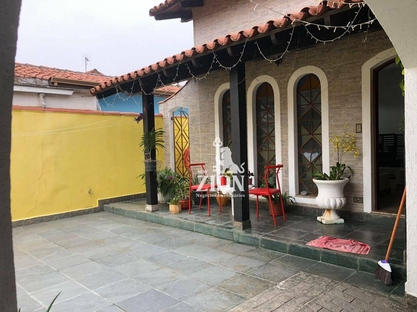 Casa à venda com 3 quartos, 200m² - Foto 9