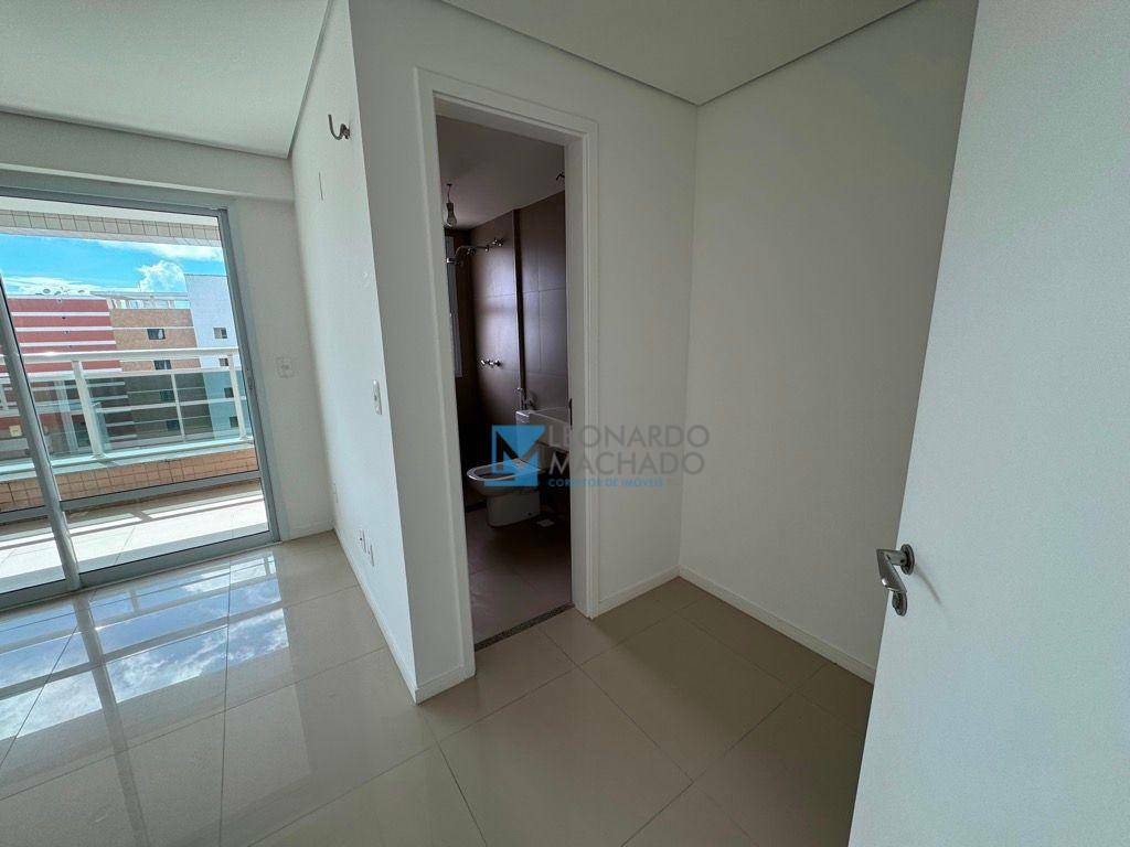 Apartamento à venda com 4 quartos, 230m² - Foto 10