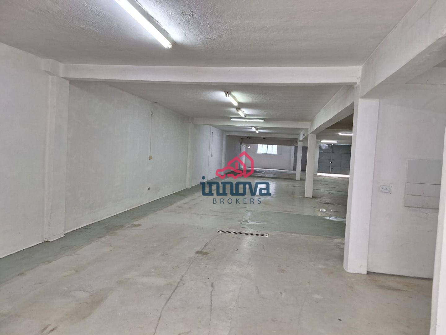 Depósito-Galpão-Armazém à venda, 700m² - Foto 1