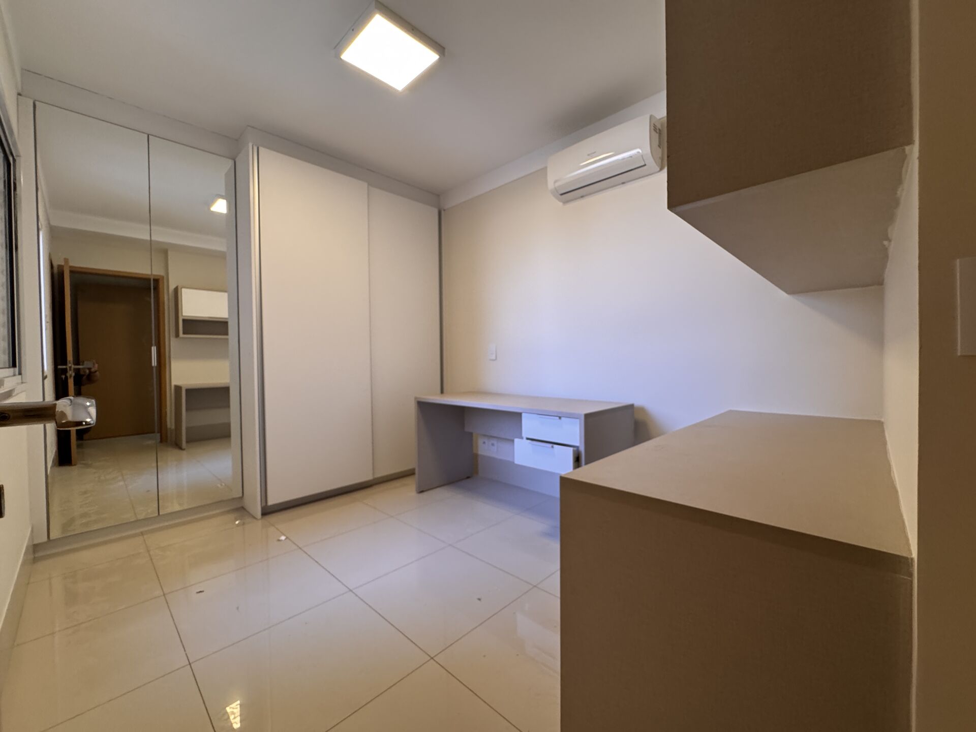 Apartamento para alugar com 3 quartos, 125m² - Foto 7