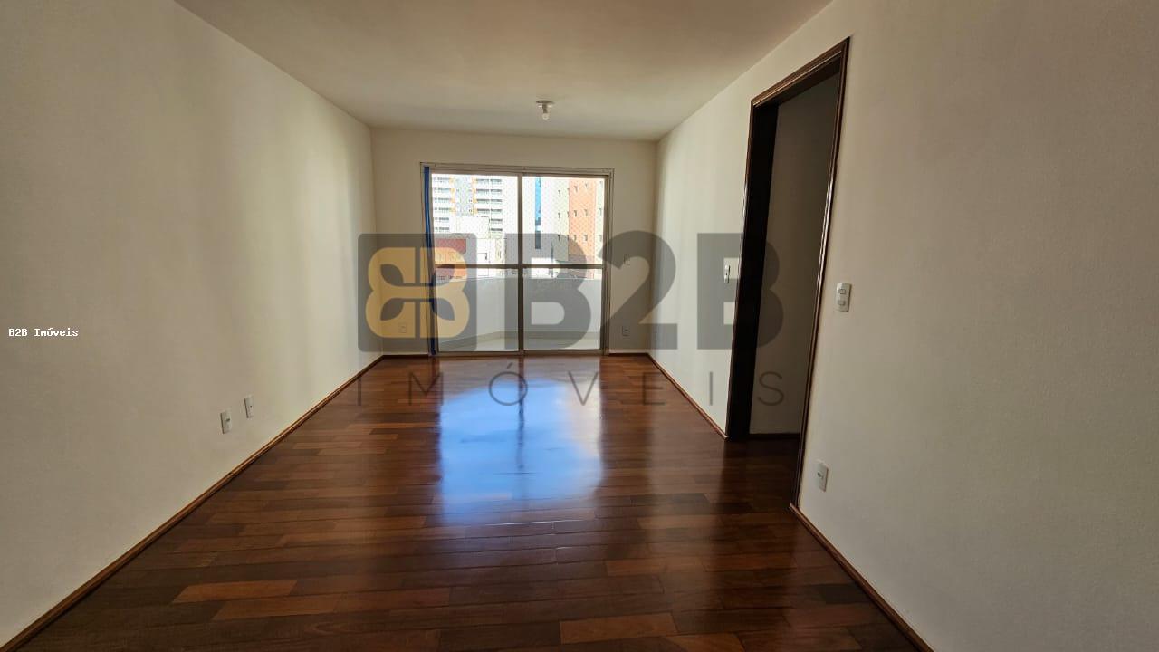 Apartamento à venda com 3 quartos, 96m² - Foto 2