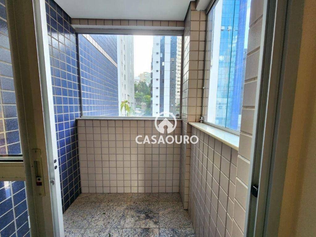 Apartamento à venda com 2 quartos, 72m² - Foto 5