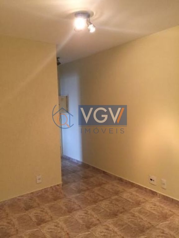 Apartamento à venda com 2 quartos, 57m² - Foto 2