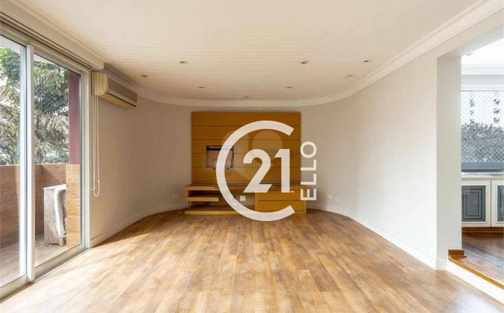 Apartamento à venda com 4 quartos, 200m² - Foto 2