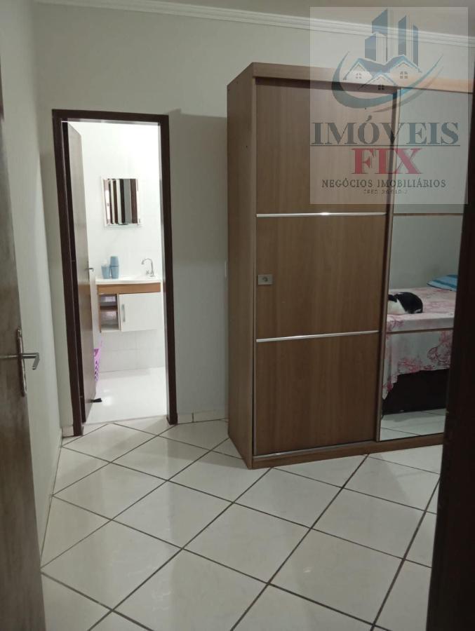 Casa à venda com 2 quartos, 70m² - Foto 13