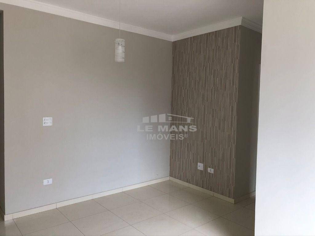 Apartamento à venda com 3 quartos, 70m² - Foto 3