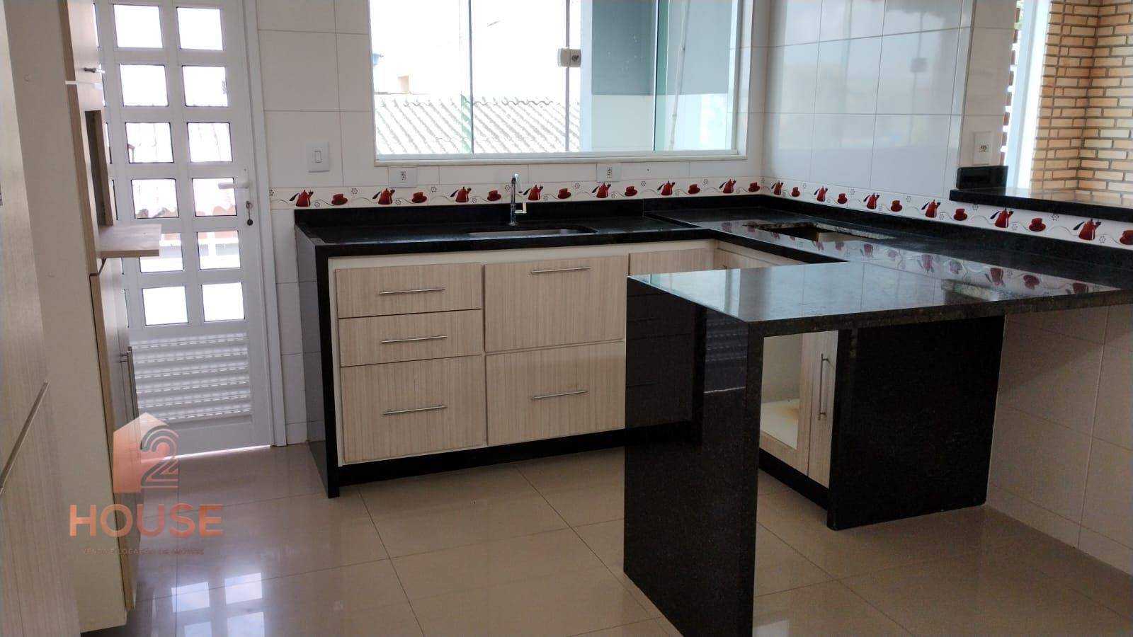 Casa à venda com 3 quartos, 250m² - Foto 9