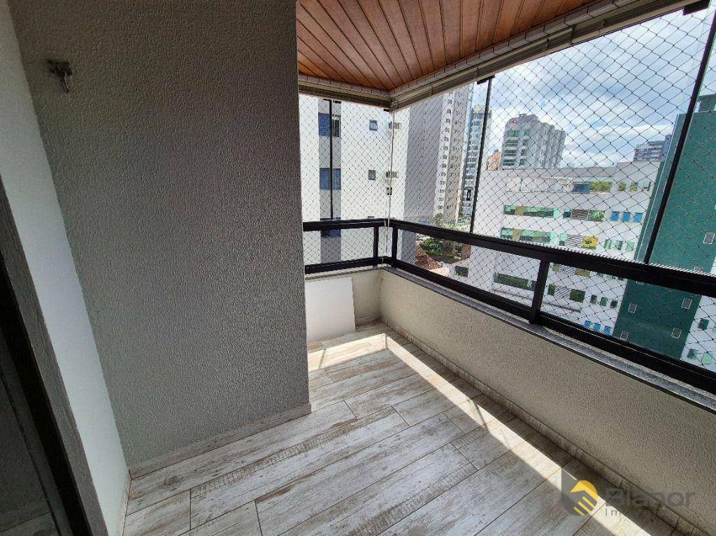 Apartamento à venda com 3 quartos, 87m² - Foto 7