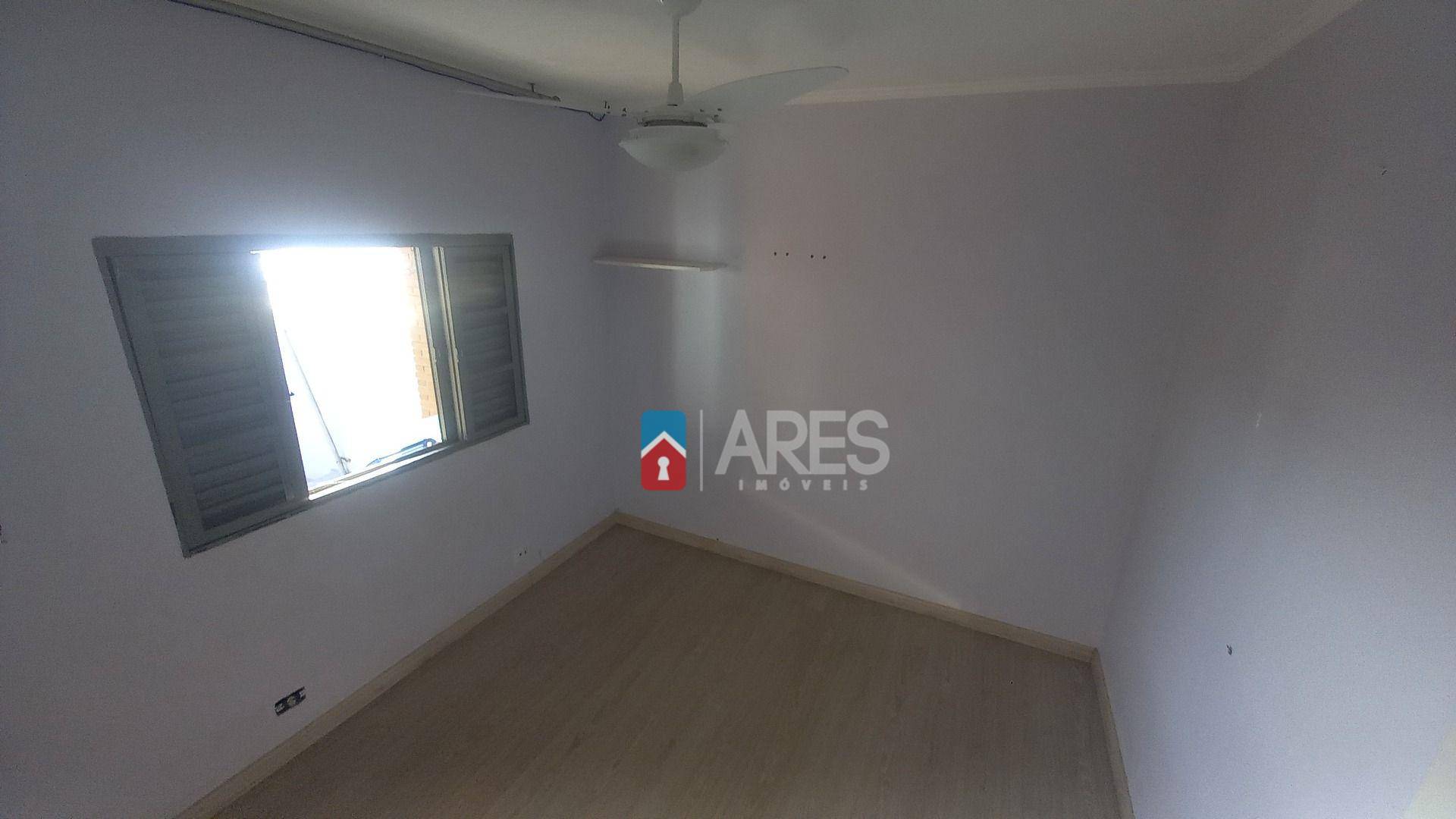 Casa à venda com 2 quartos, 160m² - Foto 13