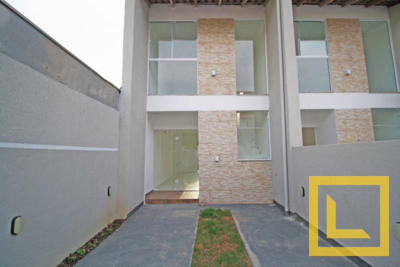 Sobrado à venda com 2 quartos, 99m² - Foto 1