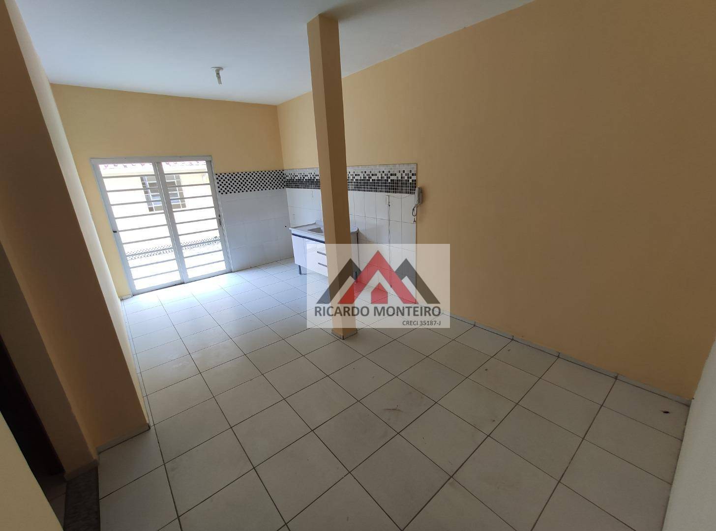 Casa para alugar com 3 quartos, 250m² - Foto 6