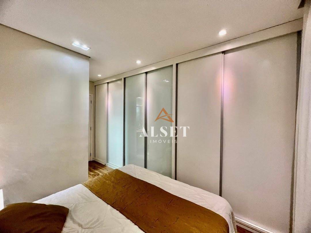 Apartamento à venda com 3 quartos, 123m² - Foto 19