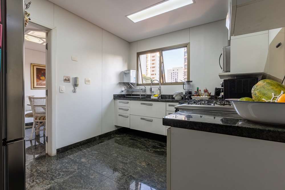 Apartamento à venda com 3 quartos, 193m² - Foto 38