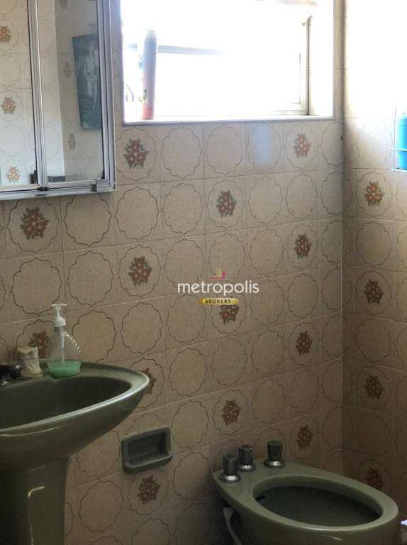 Casa à venda com 5 quartos, 250m² - Foto 3