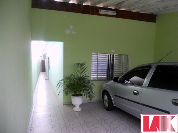 Casa à venda com 2 quartos, 62m² - Foto 1